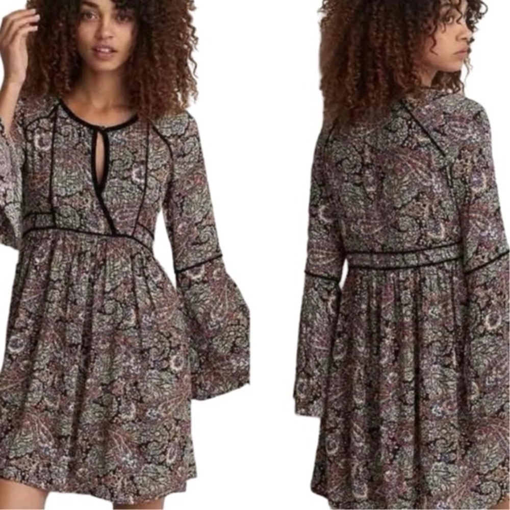 American Eagle Boho Paisley Dress XXS – Bell Sleeves & Keyhole Neckline